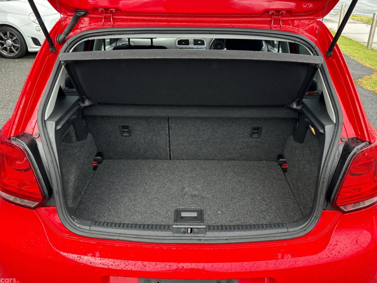Volkswagen Polo Hatchback, Petrol, 2013, Red