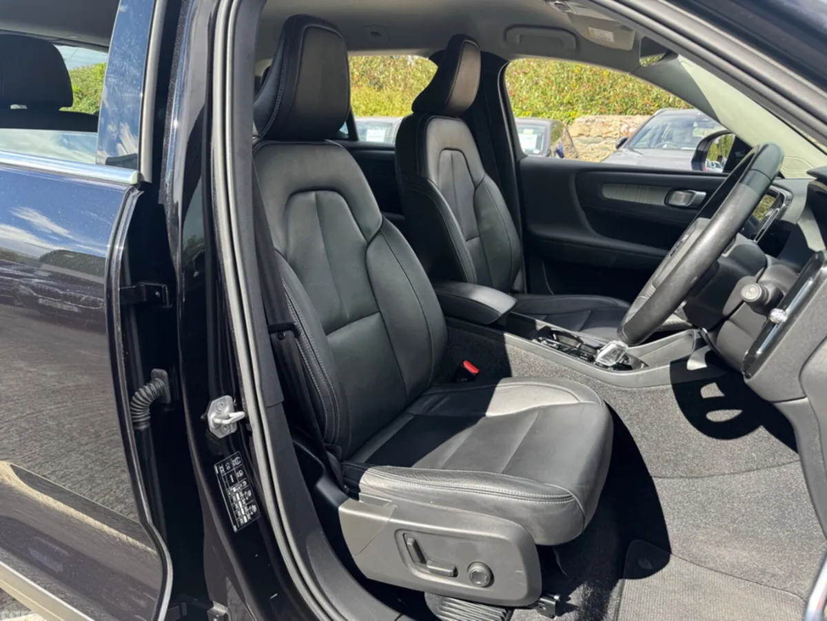 Volvo XC40 Estate, Petrol Plug-in Hybrid, 2020, Black