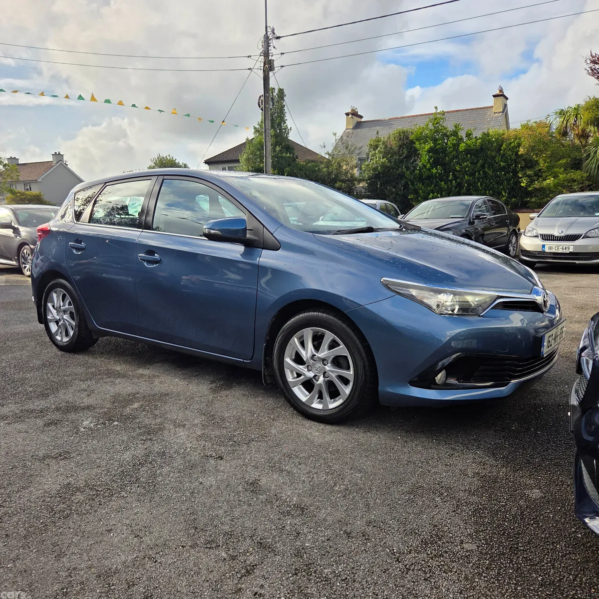 Toyota Auris Hatchback, Petrol, 2016, Blue