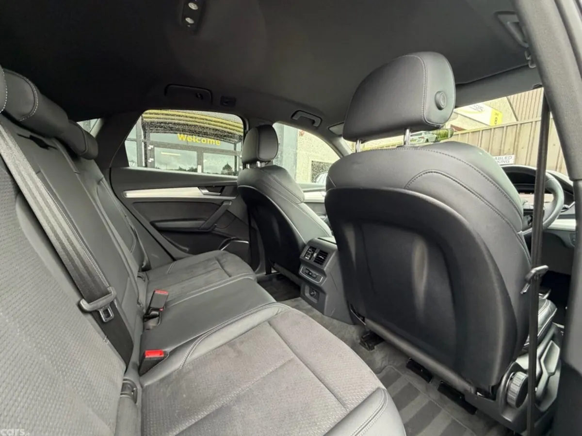 Audi Q5 SUV, Diesel Hybrid, 2023, Blue