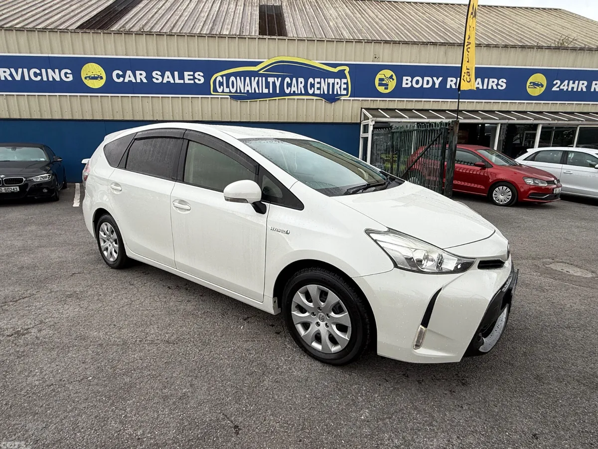 Toyota Prius Hatchback, Petrol Hybrid, 2015, White