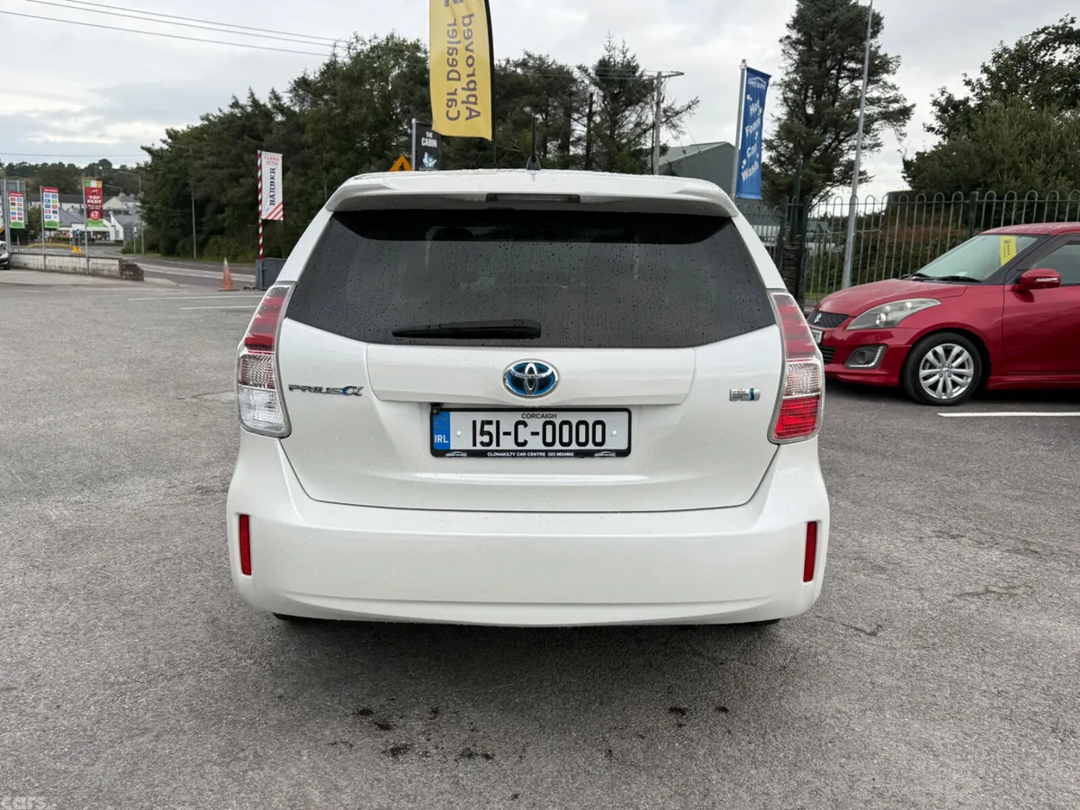 Toyota Prius Hatchback, Petrol Hybrid, 2015, White