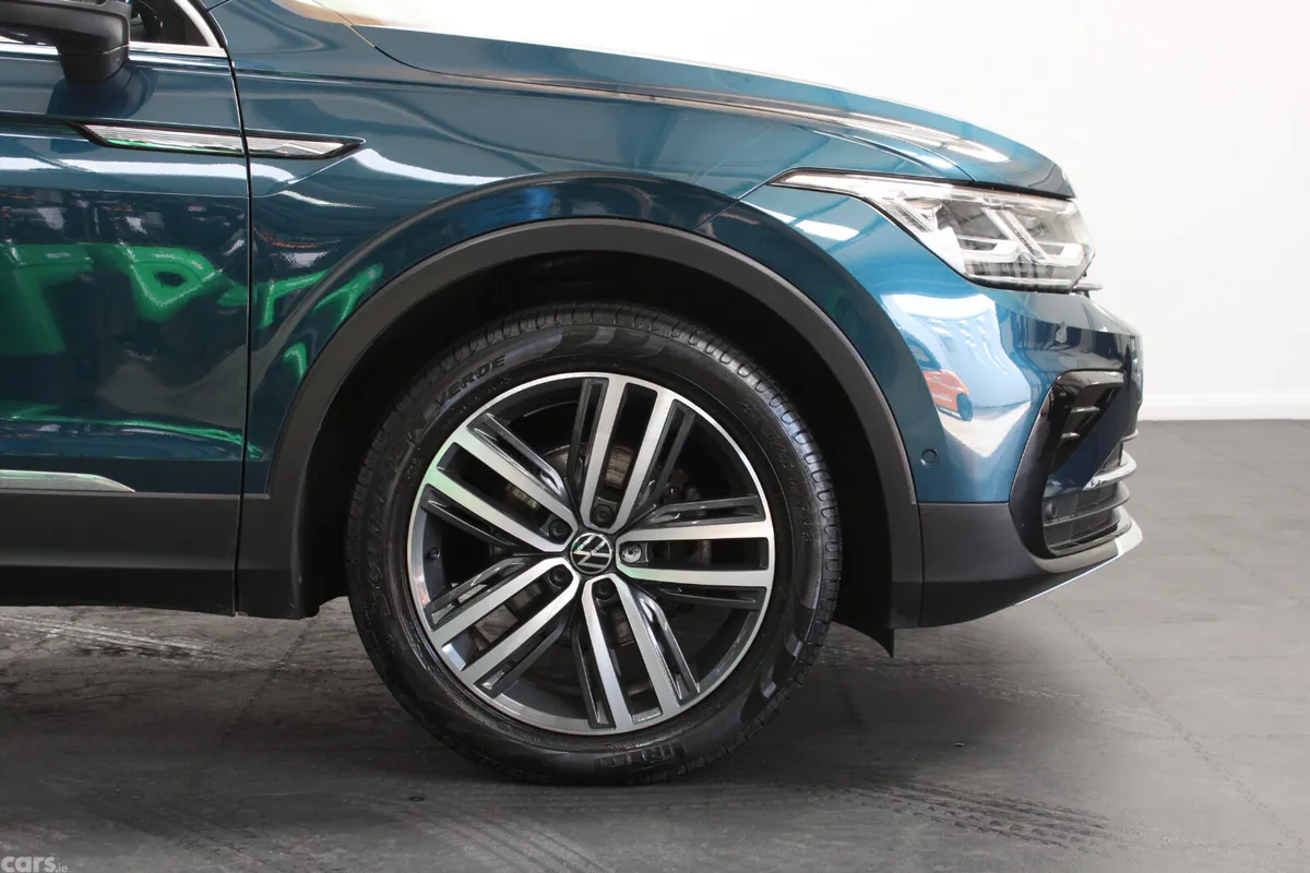 Volkswagen Tiguan SUV, Petrol, 2023, Blue