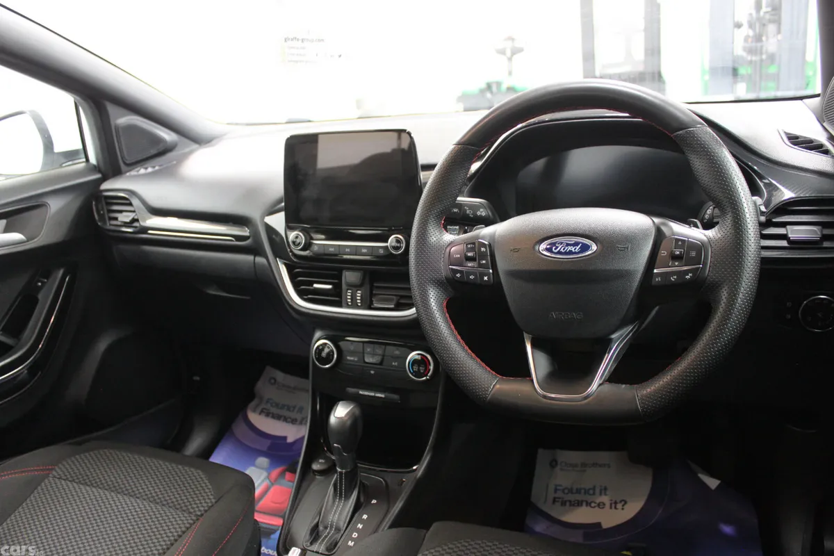 Ford Puma SUV, Petrol Hybrid, 2023, White