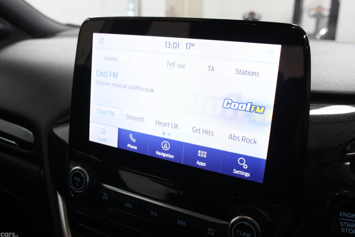 Ford Puma SUV, Petrol Hybrid, 2023, White