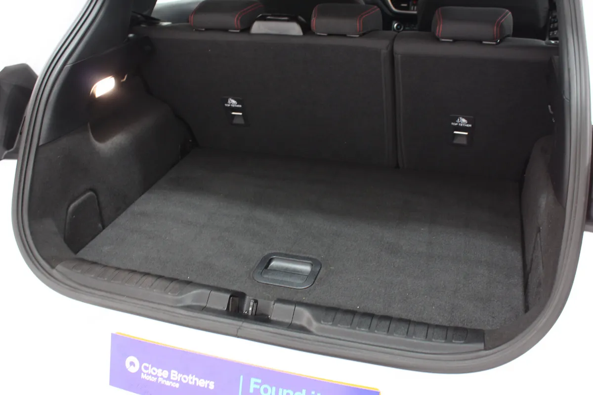 Ford Puma SUV, Petrol Hybrid, 2023, White
