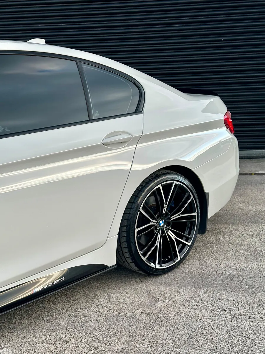 BMW 5-Series Saloon, Diesel, 2016, White