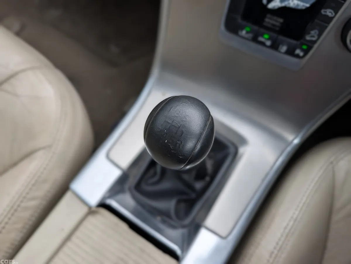 Volvo XC60 SUV, Diesel, 2011, Bronze
