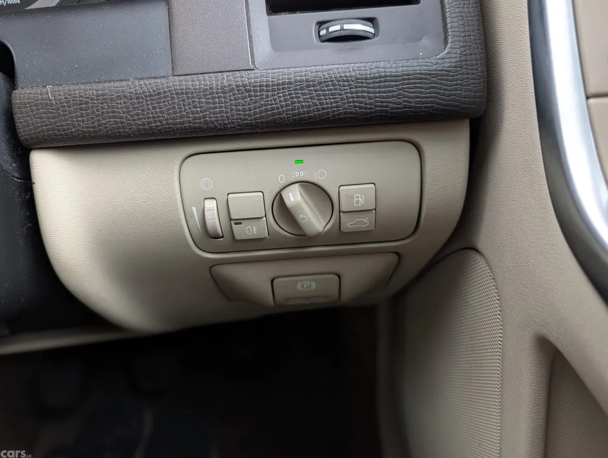 Volvo XC60 SUV, Diesel, 2011, Bronze