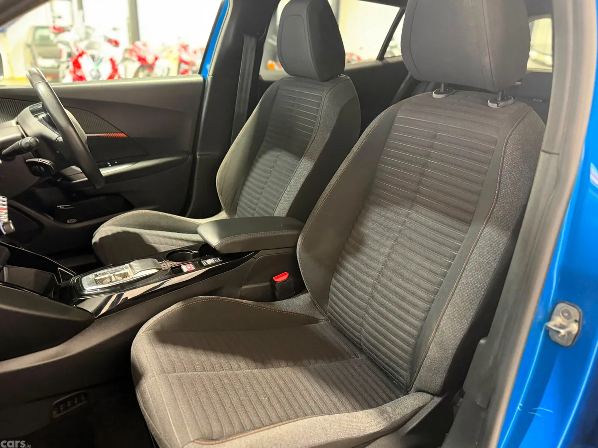 Peugeot 2008 SUV, Electric, 2023, Blue