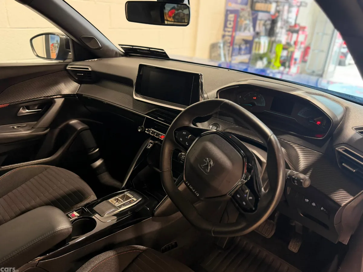 Peugeot 2008 SUV, Electric, 2023, Blue