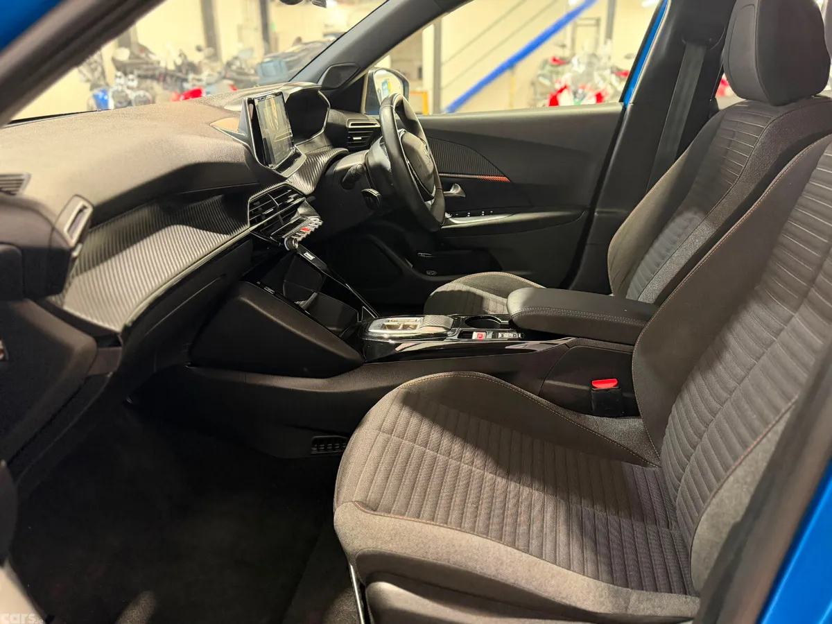 Peugeot 2008 SUV, Electric, 2023, Blue