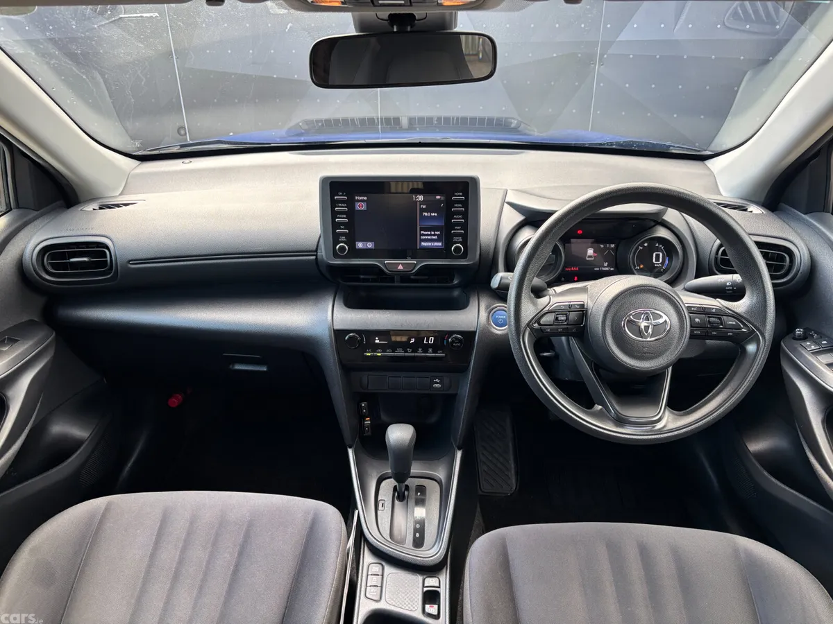Toyota Yaris Cross Hatchback, Petrol Hybrid, 2021, Blue