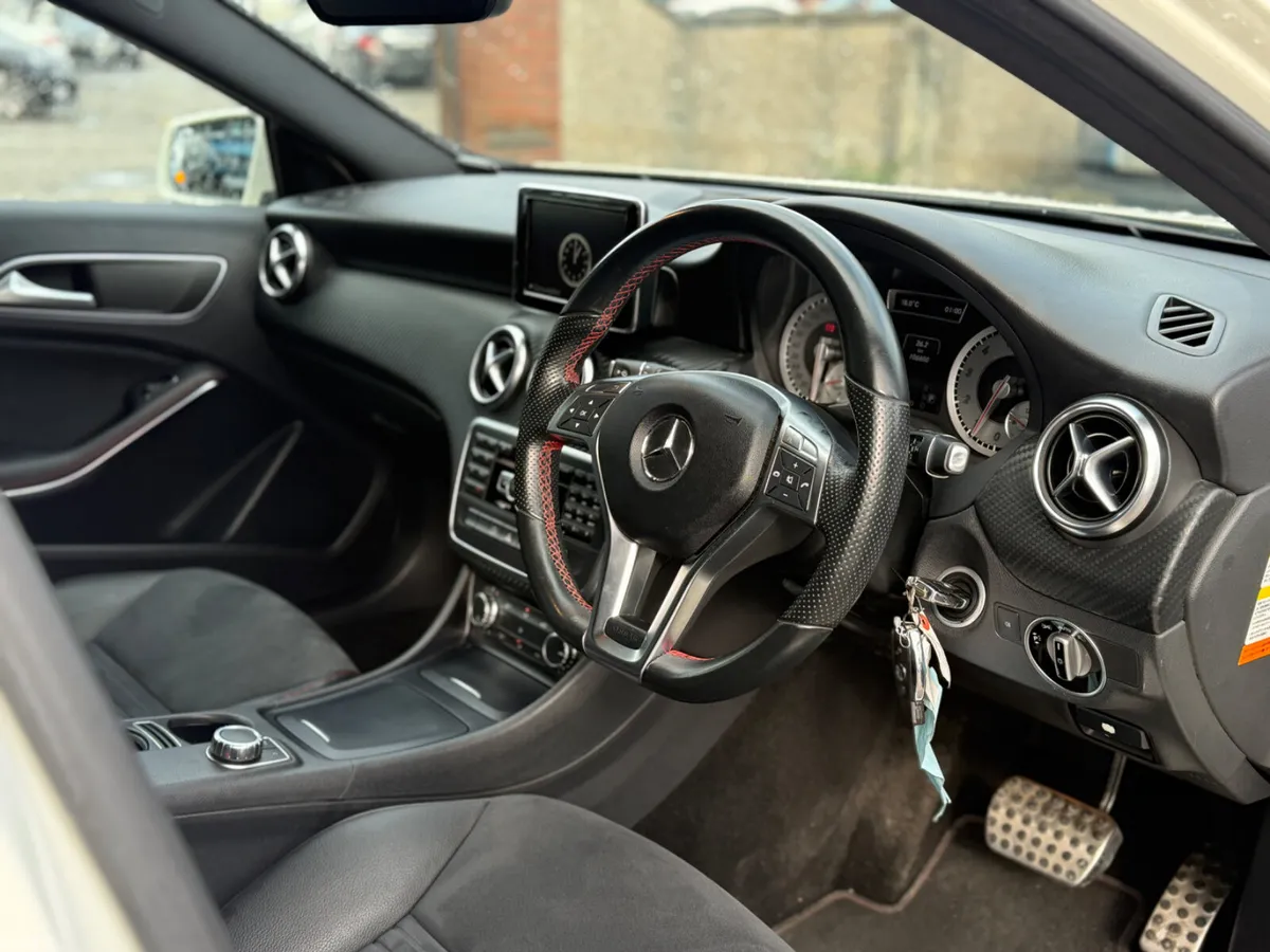 Mercedes-Benz A-Class Hatchback, Petrol, 2014, White