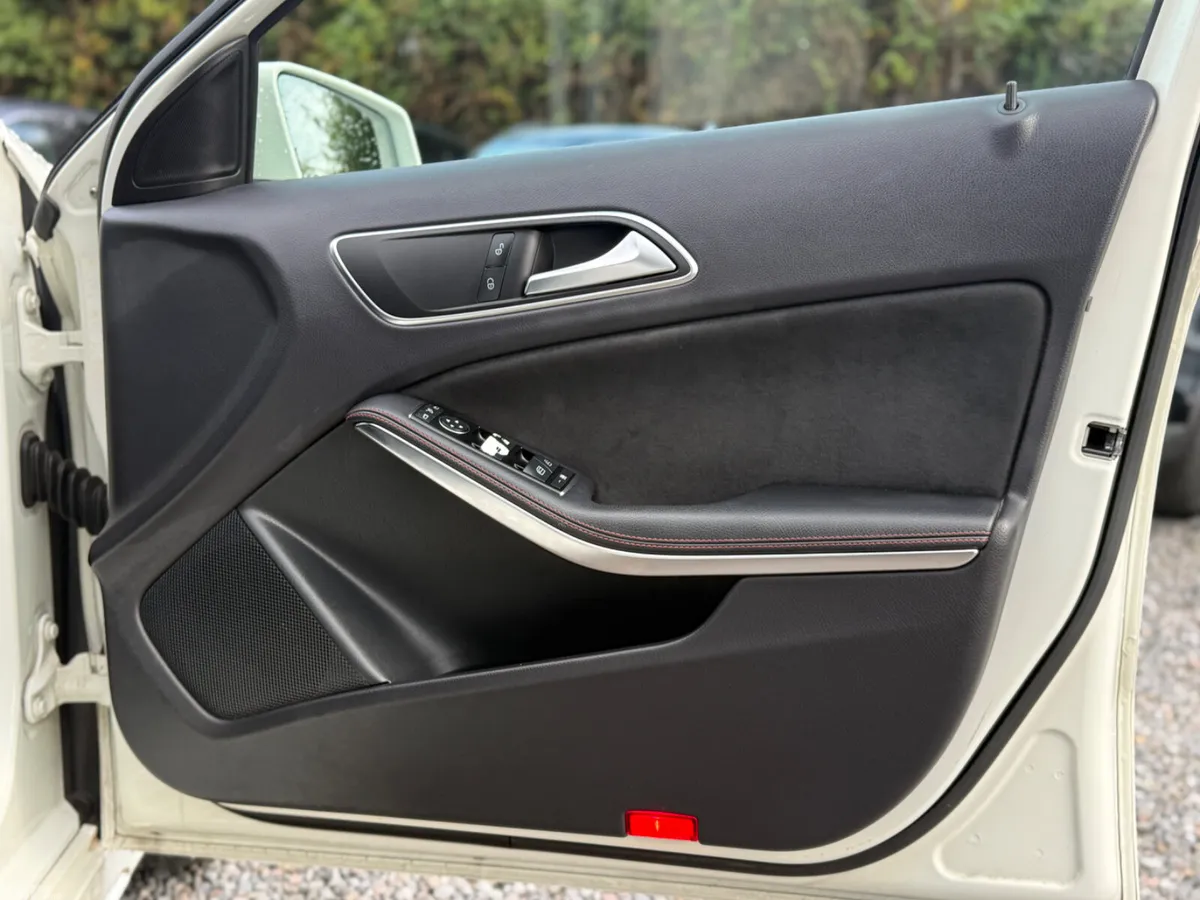 Mercedes-Benz A-Class Hatchback, Petrol, 2014, White