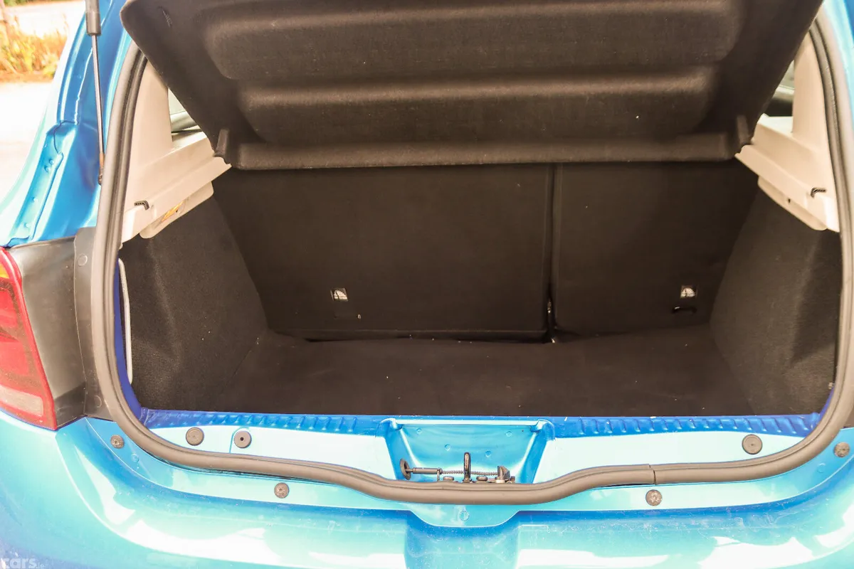 Dacia Sandero Stepway SUV, Petrol, 2019, Blue