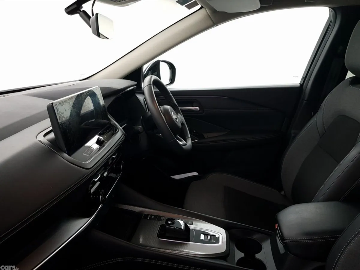 Nissan Qashqai MPV, Petrol Hybrid, 2025, Black