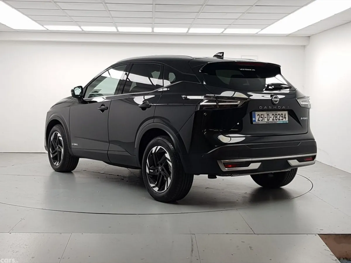 Nissan Qashqai MPV, Petrol Hybrid, 2025, Black