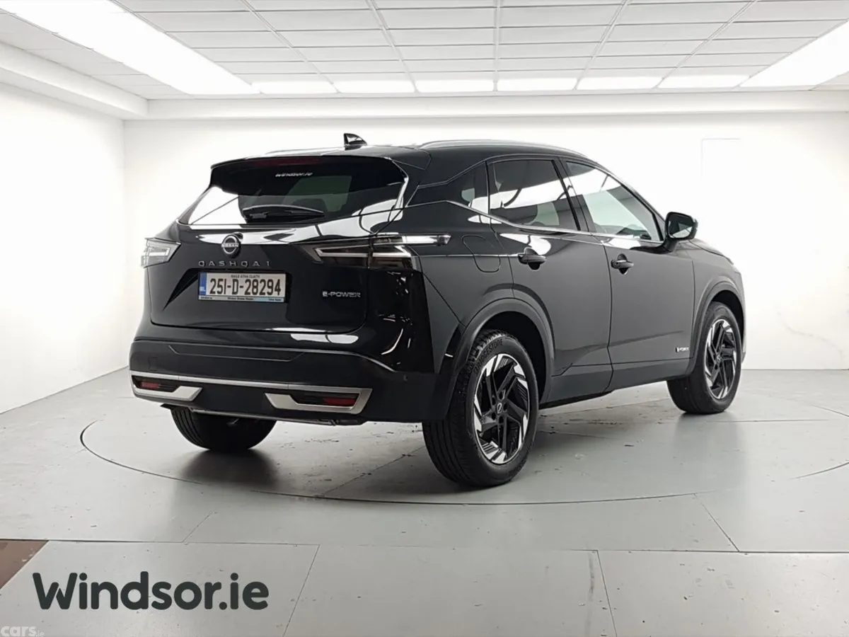 Nissan Qashqai MPV, Petrol Hybrid, 2025, Black
