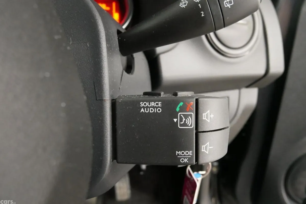 Dacia Sandero Hatchback, Petrol, 2019, Blue