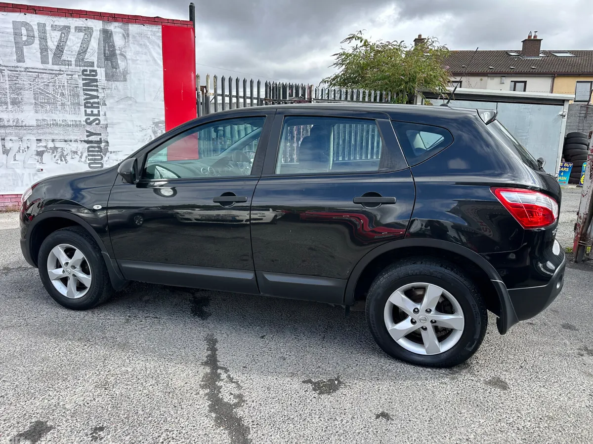 Nissan Qashqai Hatchback, Diesel, 2012, Black