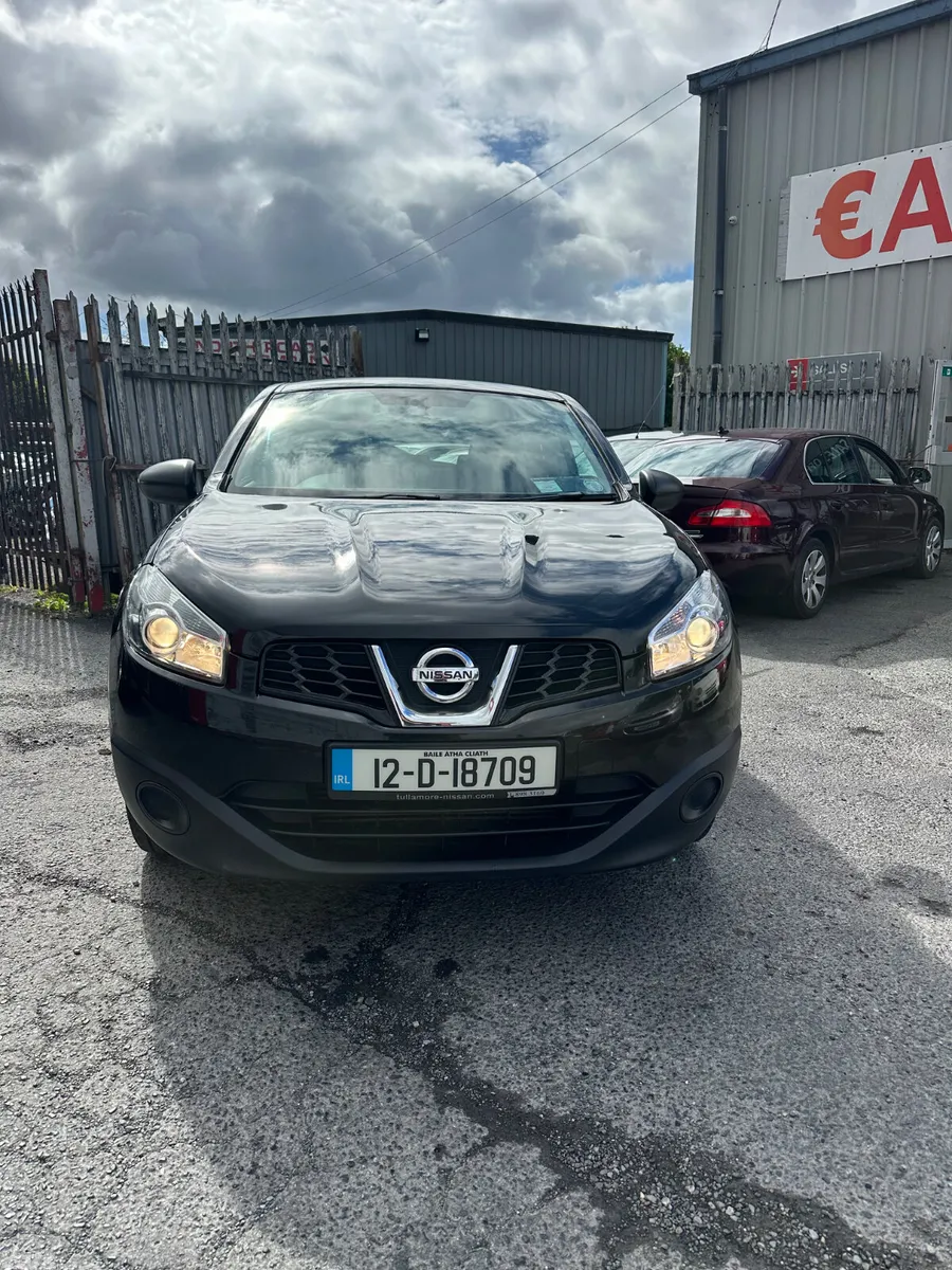 Nissan Qashqai Hatchback, Diesel, 2012, Black