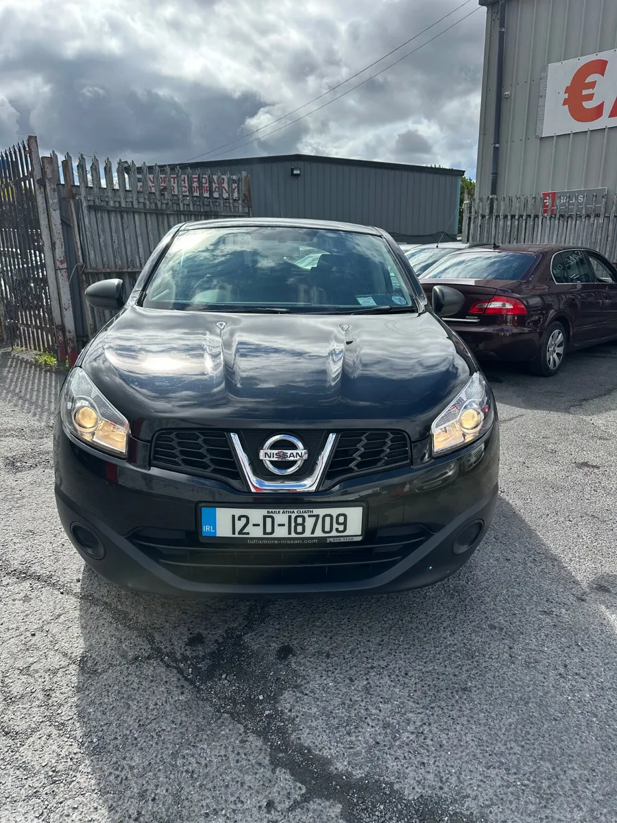 Nissan Qashqai Hatchback, Diesel, 2012, Black