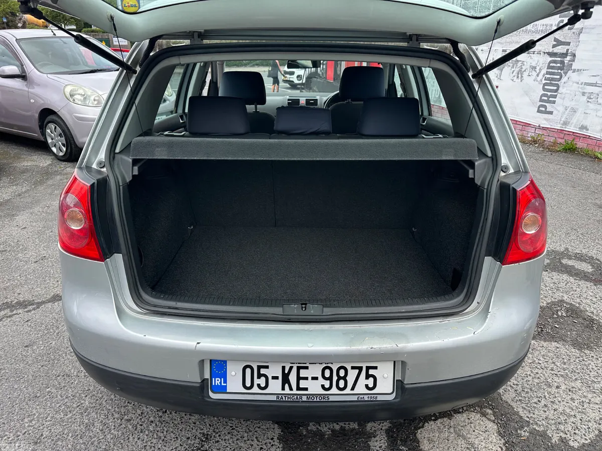 Volkswagen Golf Hatchback, Petrol, 2005, Silver