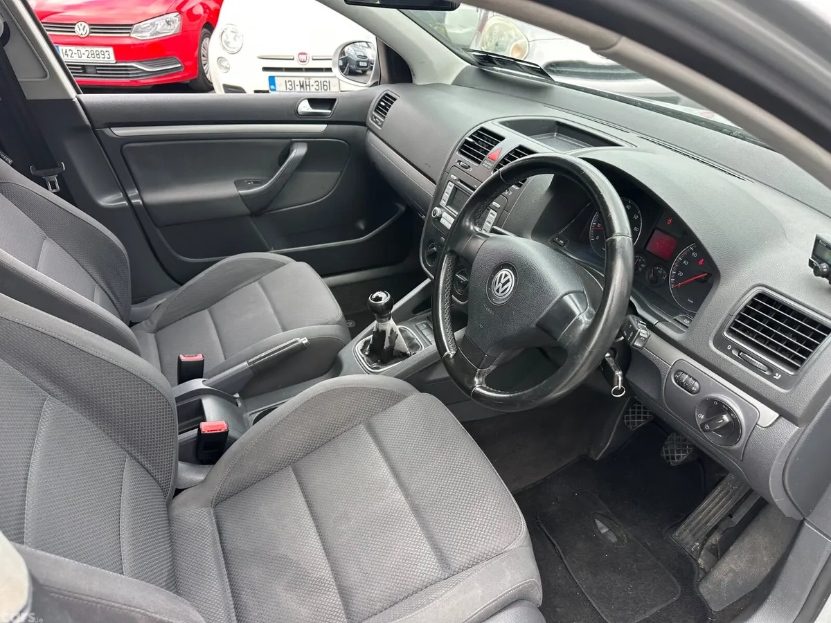 Volkswagen Golf Hatchback, Petrol, 2005, Silver