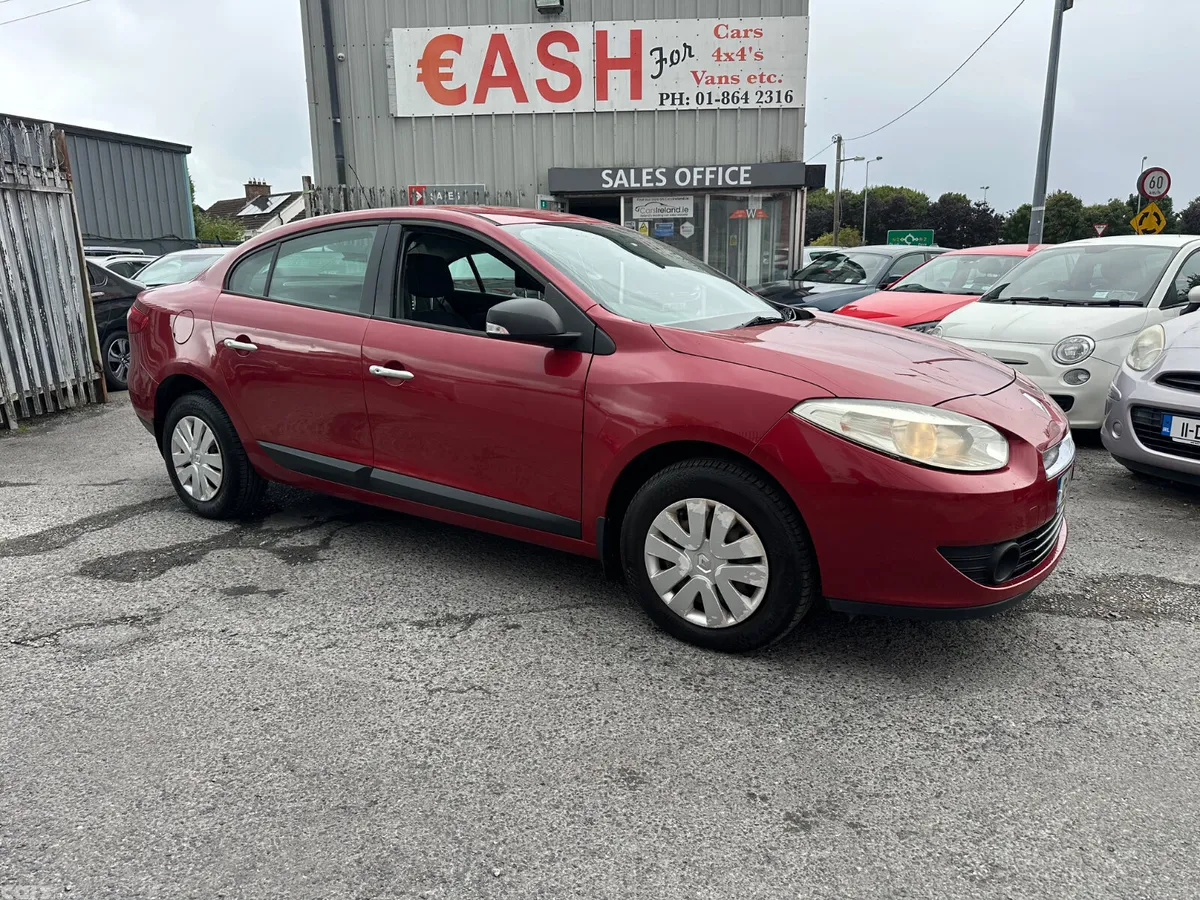 Renault Fluence Saloon, Diesel, 2012, Red
