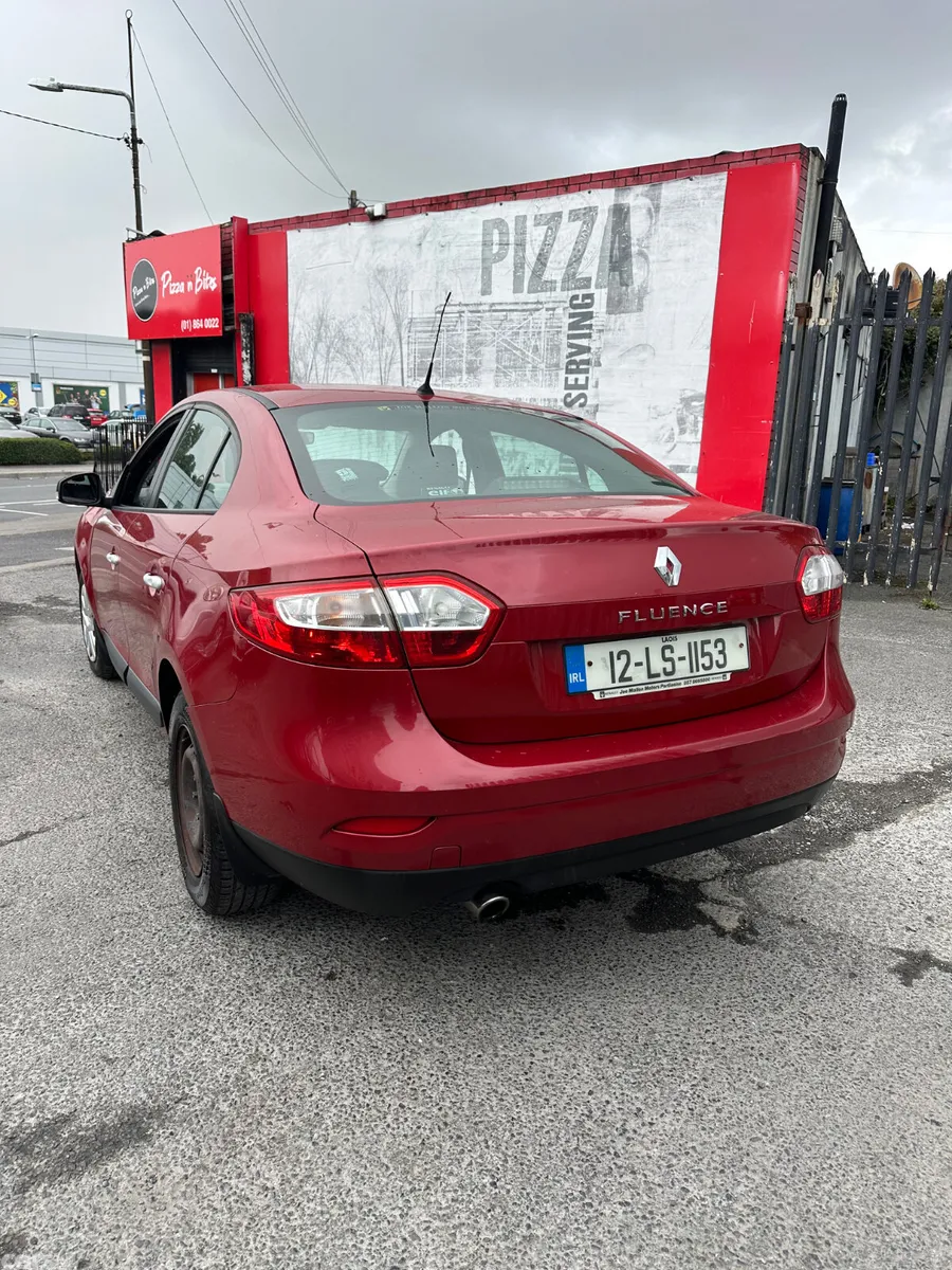 Renault Fluence Saloon, Diesel, 2012, Red