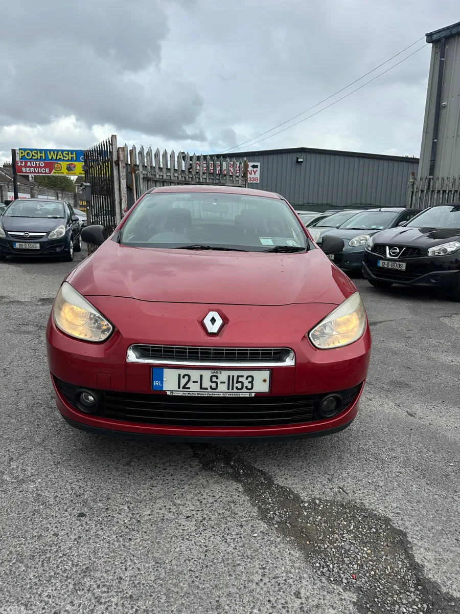 Renault Fluence Saloon, Diesel, 2012, Red