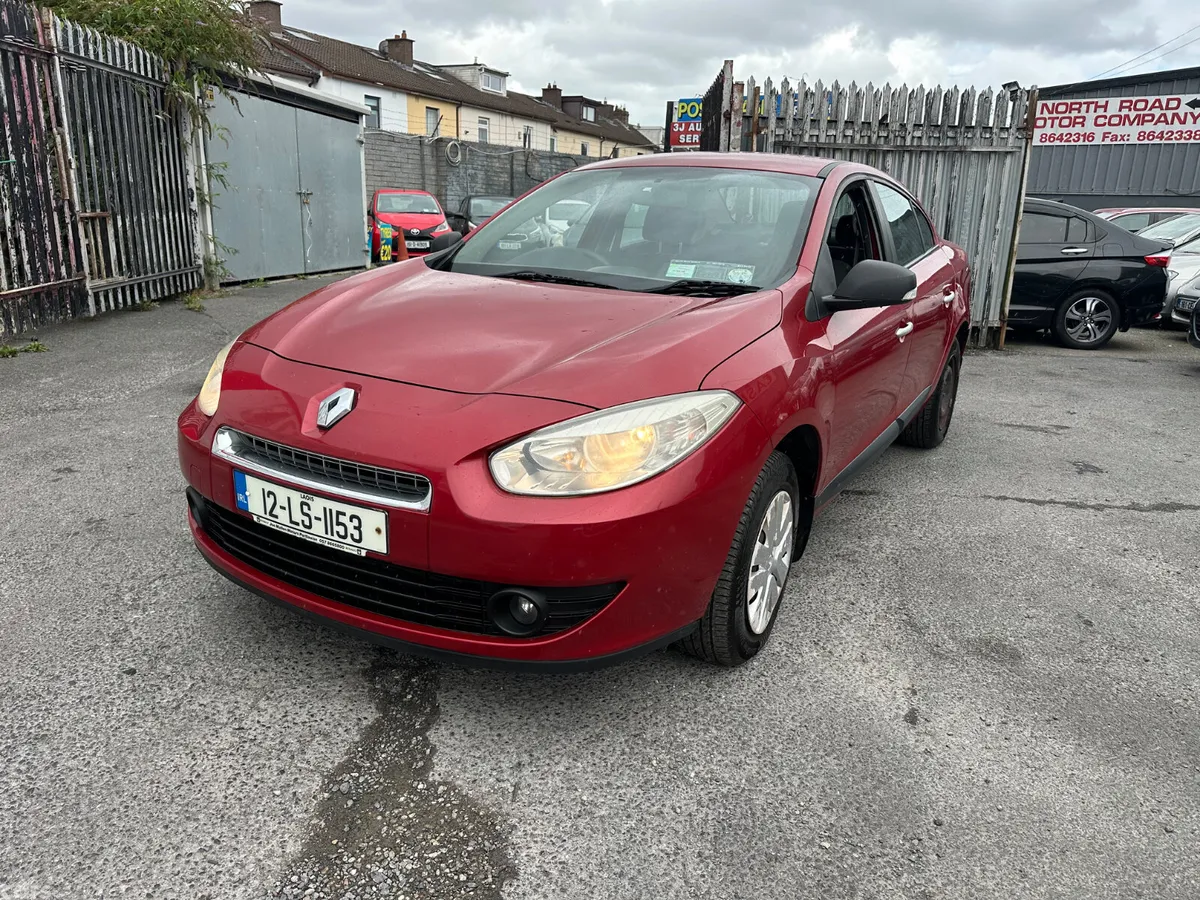 Renault Fluence Saloon, Diesel, 2012, Red