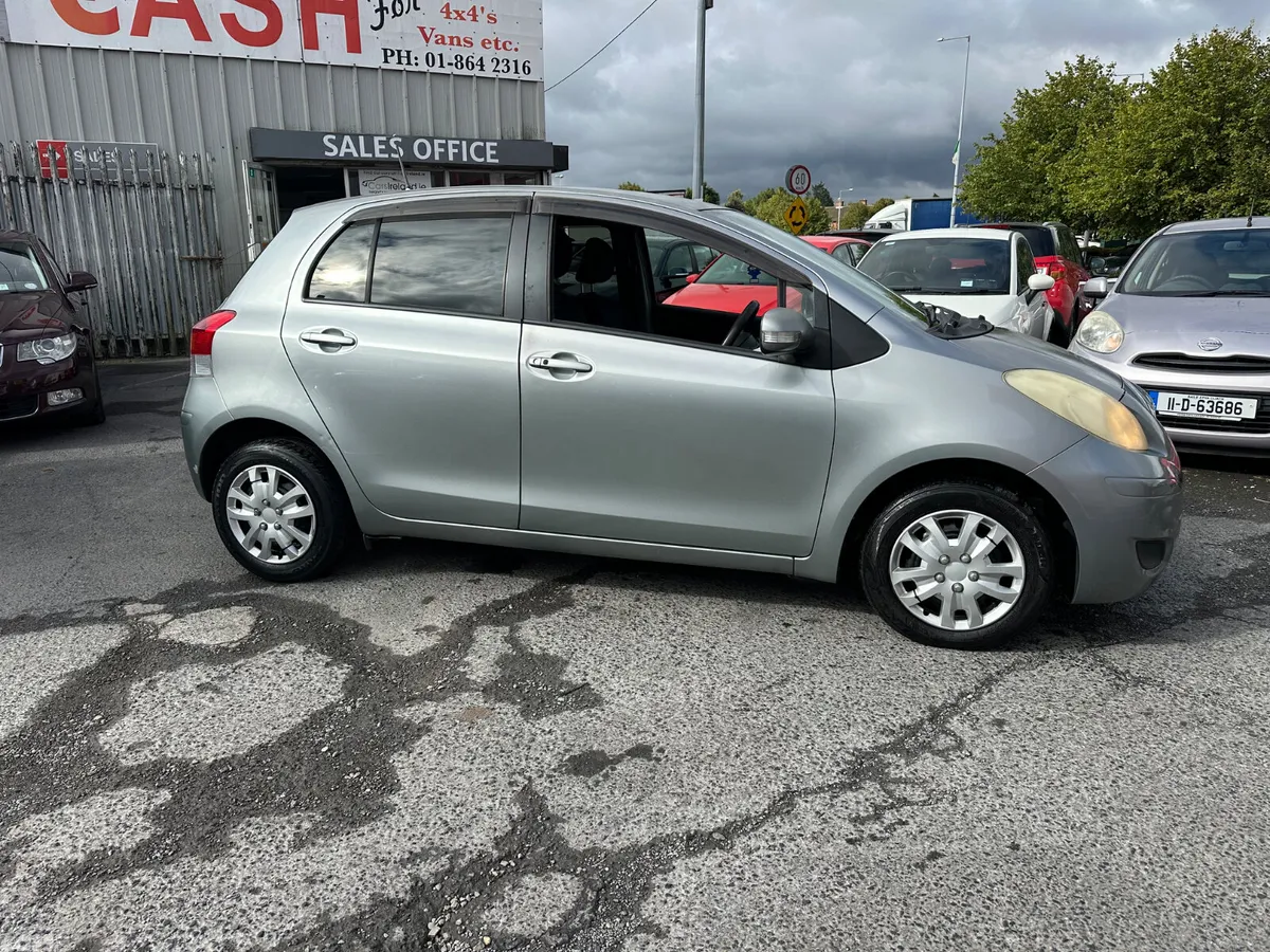 Toyota Vitz Hatchback, Petrol, 2007, Grey