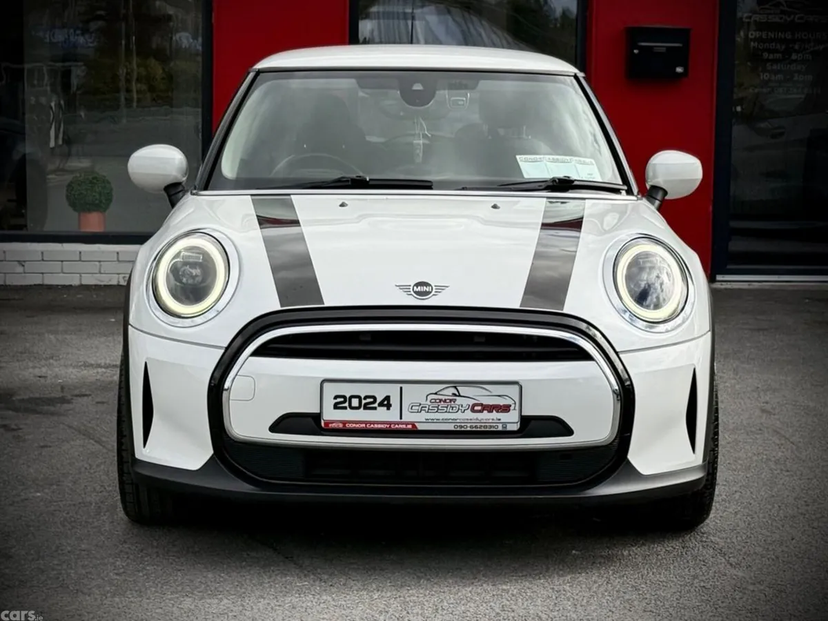 Mini Cooper Hatchback, Petrol, 2024, White