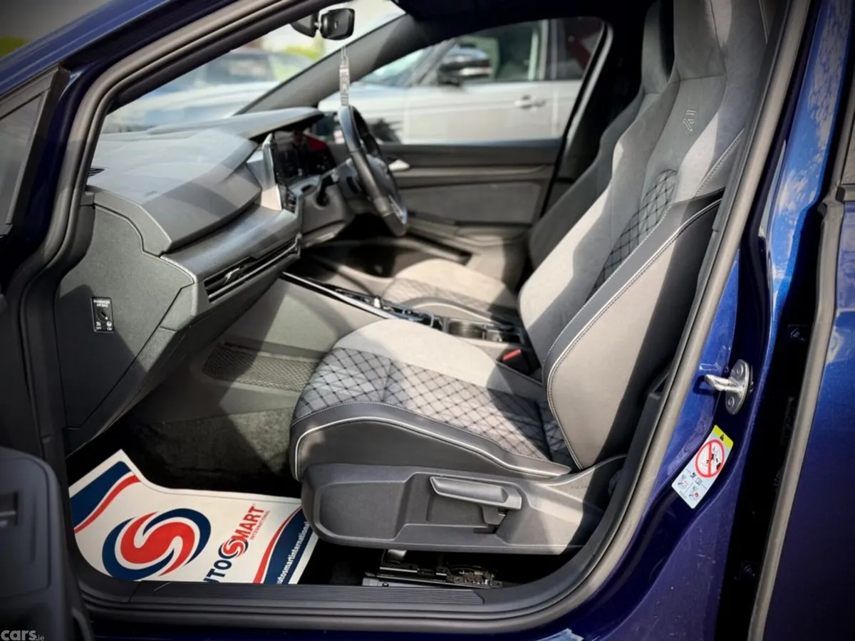 Volkswagen Golf Hatchback, Diesel, 2024, Blue