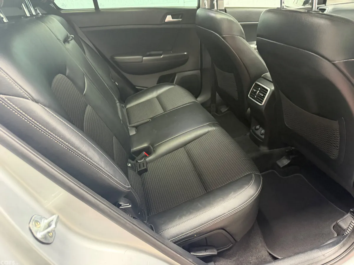 Kia Sportage SUV, Diesel, 2016, Silver