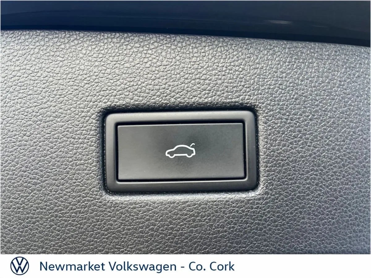 Volkswagen Tiguan SUV, Diesel, 2023, Black
