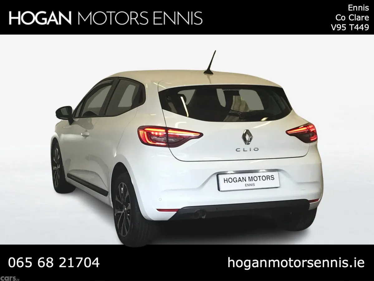 Renault Clio Hatchback, Petrol, 2022, White