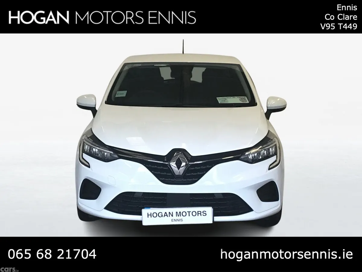 Renault Clio Hatchback, Petrol, 2022, White