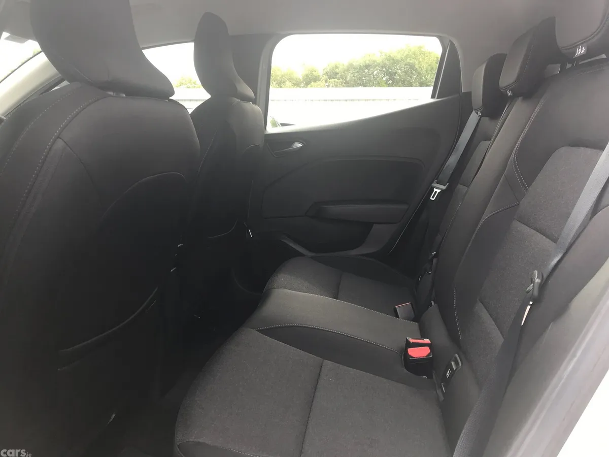 Renault Clio Hatchback, Petrol, 2022, White