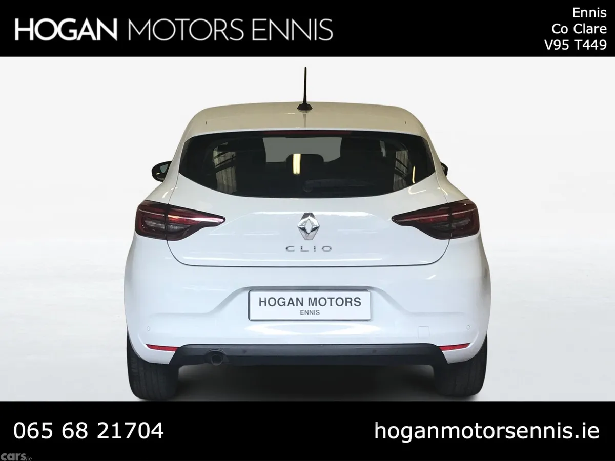 Renault Clio Hatchback, Petrol, 2022, White