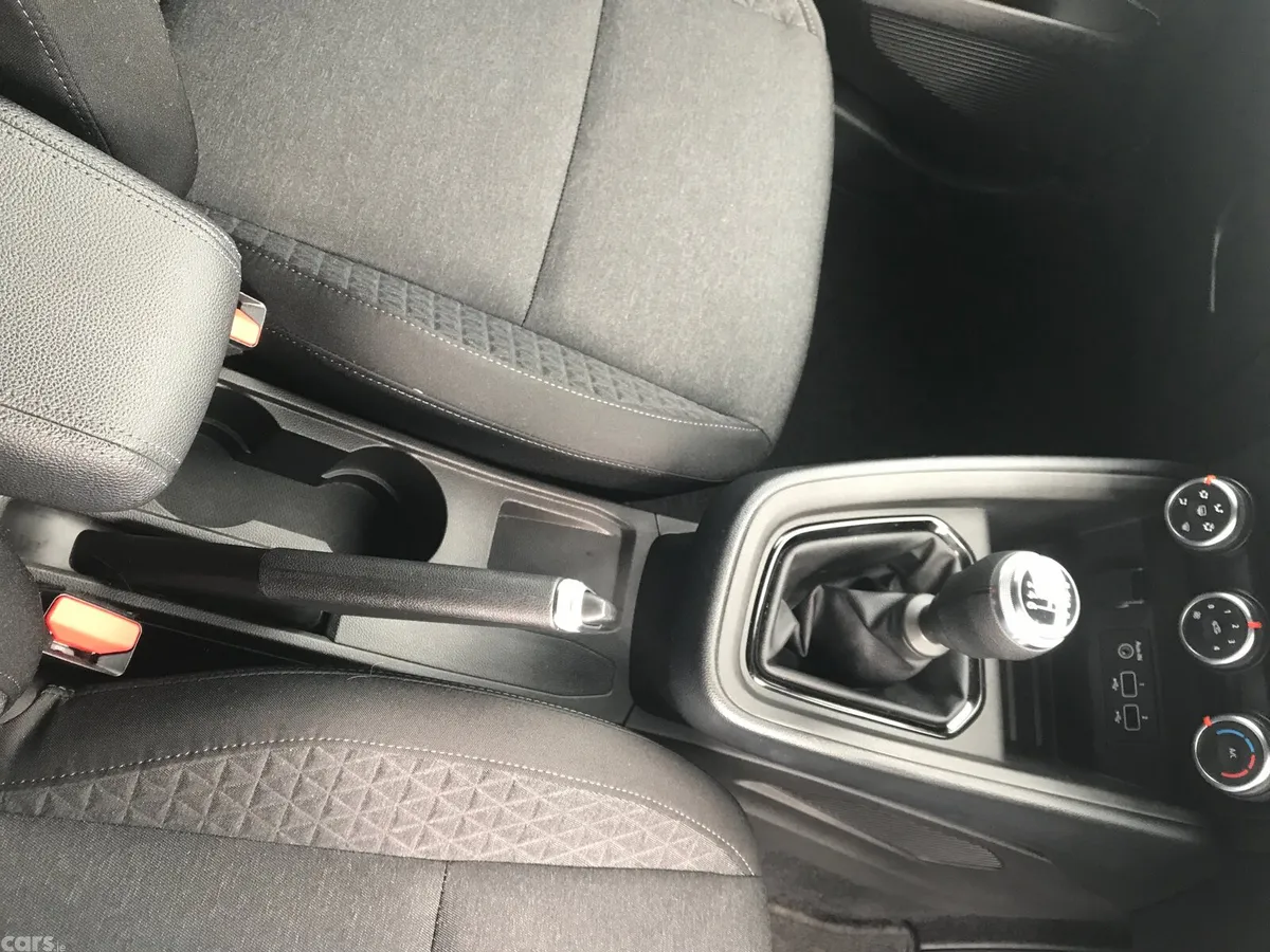 Renault Clio Hatchback, Petrol, 2022, White