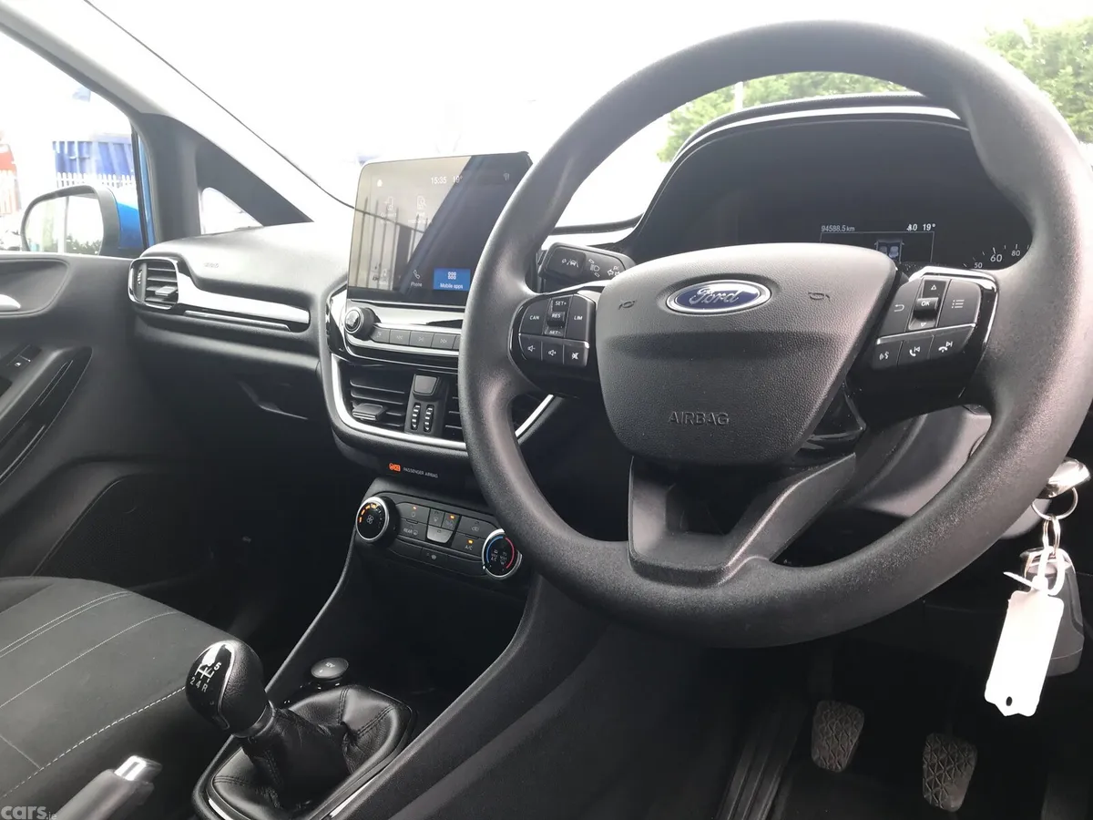 Ford Fiesta Hatchback, Petrol, 2020, Blue