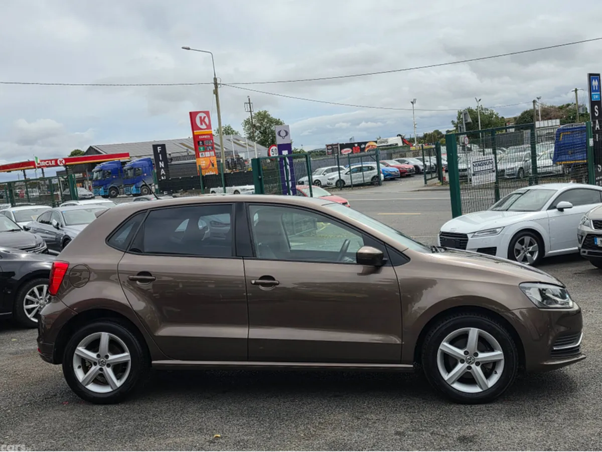 Volkswagen Polo Hatchback, Petrol, 2015, Bronze