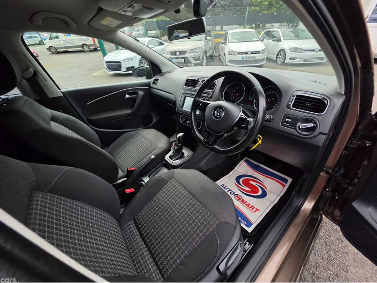 Volkswagen Polo Hatchback, Petrol, 2015, Bronze