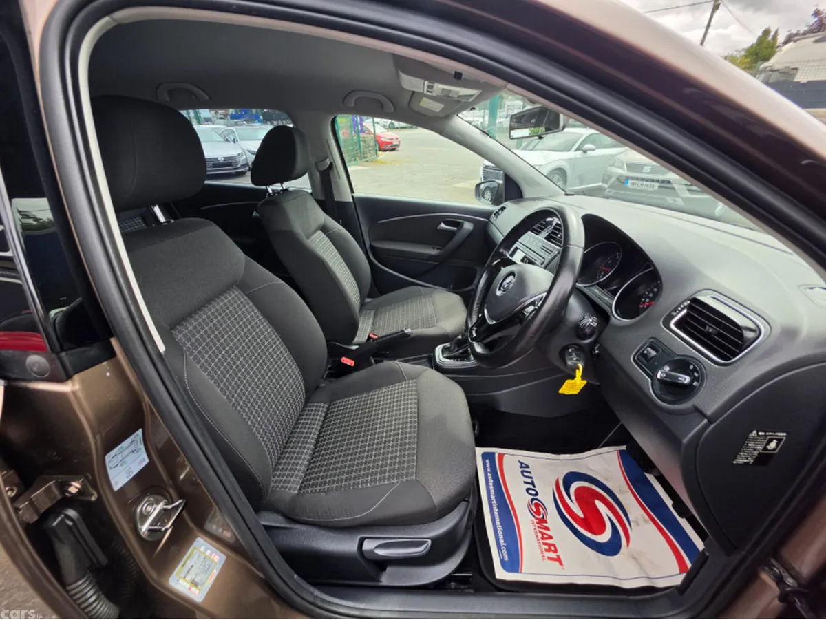 Volkswagen Polo Hatchback, Petrol, 2015, Bronze