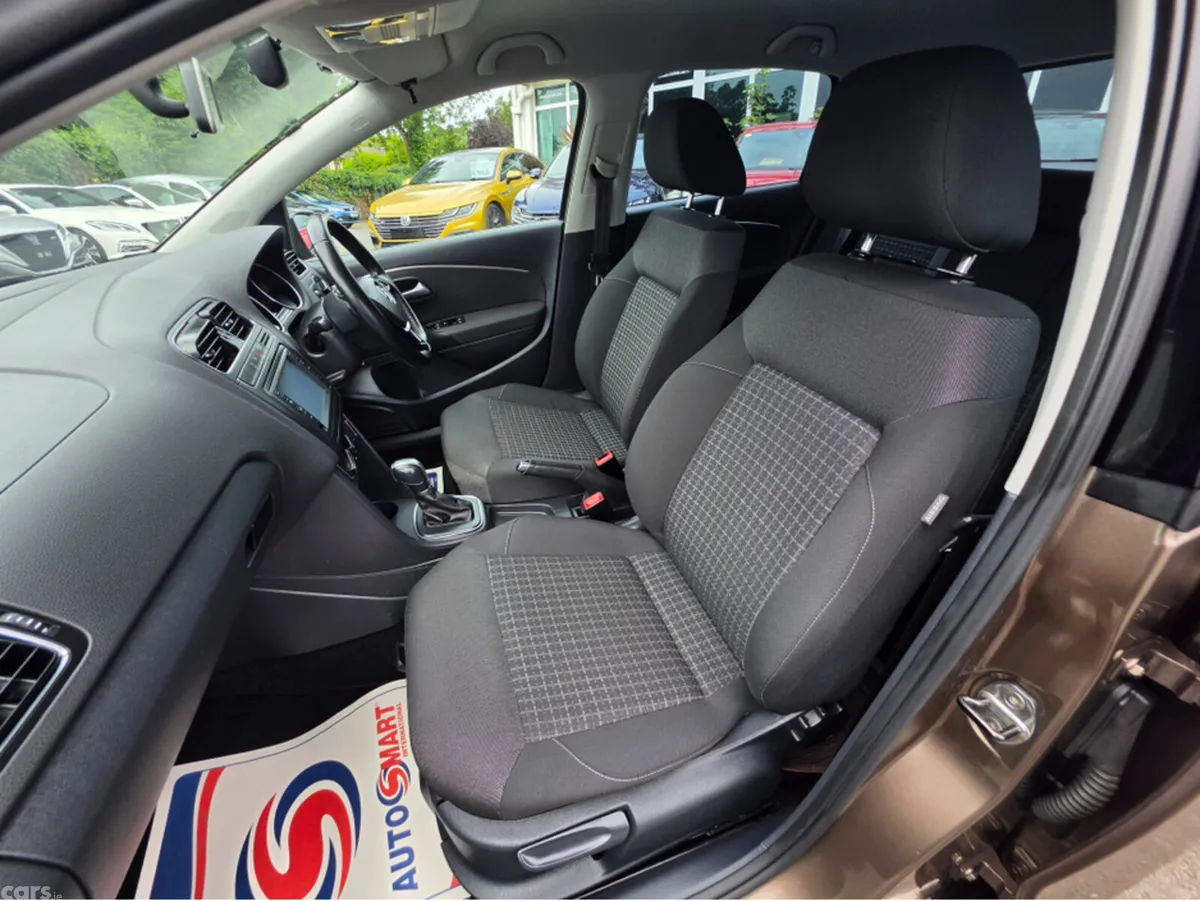 Volkswagen Polo Hatchback, Petrol, 2015, Bronze