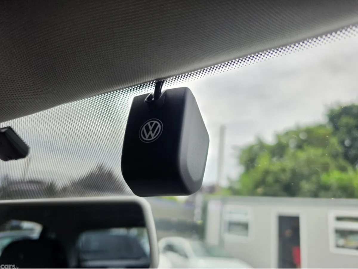Volkswagen Polo Hatchback, Petrol, 2015, Bronze