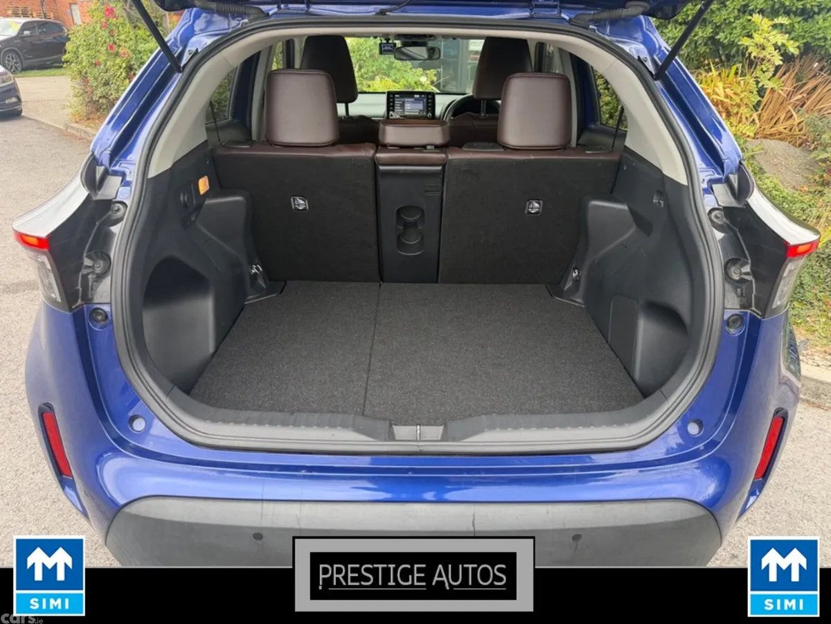 Toyota Yaris Cross SUV, Petrol Hybrid, 2021, Blue